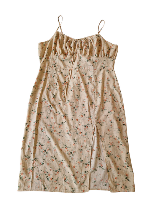 Robe fleuri à bretelle